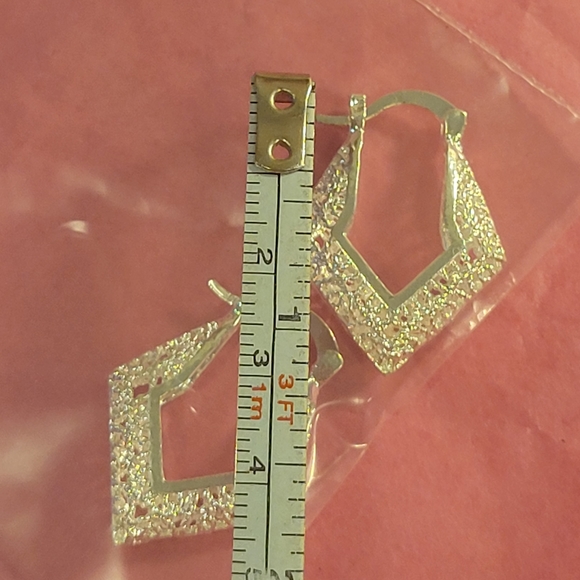 Silver Filigree Geometric shaped earrings. New - Picture 4 of 4